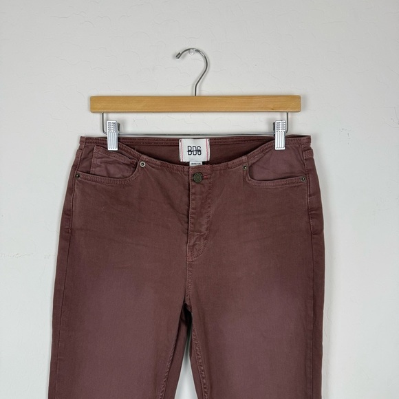 BDG Comfort Stretch Ultra Low Rise Flare Jean - Picture 5 of 10